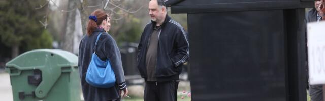 SESTRA NA POMENU MARINKA MADŽGALJA: Njen potez pri samom dolasku izmamio suze, a evo ko se ne odvaja od nje! (VIDEO)