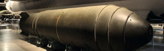 Доналд Трамп је ставио на сто нуклеарни рат против Ирана