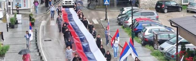 RAZVILA SE TROBOJKA PREKO CELOG PRIJEPOLJA: Svečano obeležena hramovna slava Svetog Vasilija Ostroškog  (FOTO)