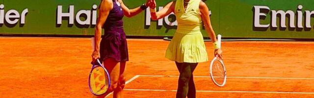 Ana Ivanović se vratila na teniski teren, ali upisala poraz protiv legendarne Martine Hingis