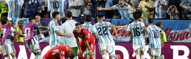 APSOLUTNI SPEKTAKL I LUDNICA KAKVA SE NE PAMTI! Gol za TV špice, NAJBIZARNIJE isključenje na Mundijalu, drama i finiš za INFARKT! Snimak koji MORATE pogledati!