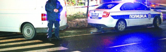 Drama u Pančevu: Mladići palicama pretili i MALTRETIRALI brata i sestru