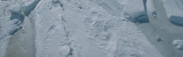 MISTERIOZNI TRAG NA ANTARKTIKU! NASA zbunjena snimkom satelita, mislili su da je avion a sad veruju da je nešto drugo tu sletelo! /video/