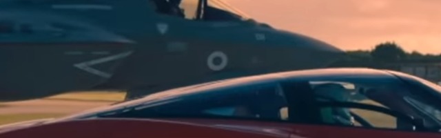Trkali su se najbrži avion i najbrži automobil na svetu, evo ko je pobedio! (VIDEO)