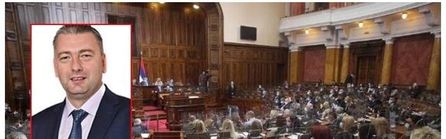 MOŽE I BEZ ŠEŠELJA: Nasilje u Skupštini