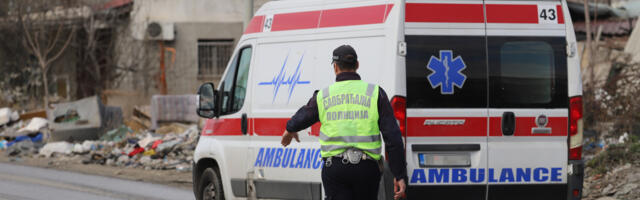 NA DEVOJKU NALETEO AUTOMOBIL  Vozilom Hitne pomoći prevezena je u Urgentni centar