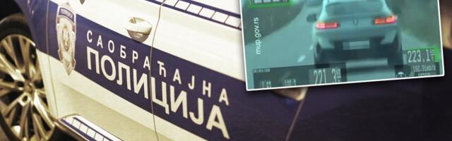 Policija u Subotici se šokirala: Osamnaestogodišnjak jurio 200 na sat sa ovim dokumentom