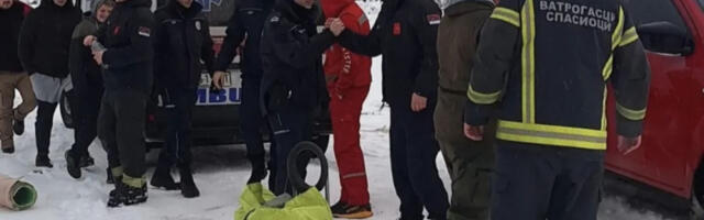 Majka i sin (9) se izgubili na Fruškoj gori: Vatrogasci i Gorska služba ih spasili (FOTO)