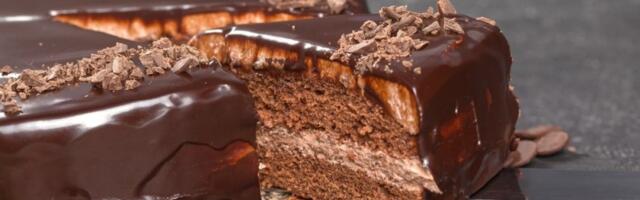 Domaća boem torta po bakinom receptu: Kremasta i puna ukusa, a uspeva svima