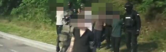 OTKRIVEN MIGRANTSKI KAMP KOD BEOGRADA 5 osoba dovedeno u policijsku stanicu (VIDEO)