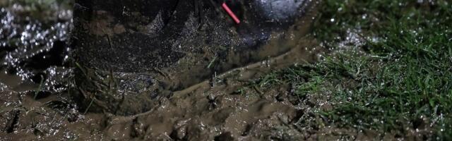Srpski fudbal u BLATU (FOTO)