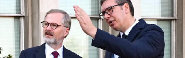 Vučić sumirao svoju radnu nedelju: “Moramo da živimo, radimo i guramo zemlju napred” (VIDEO)