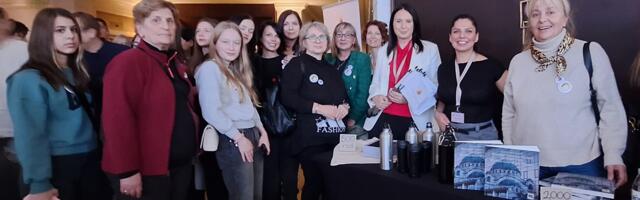 SOS aktivistkinje iz Vranja na IWC-ovom bazaru u Beogradu