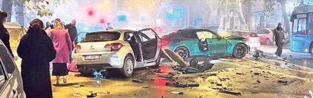 Погинуо таксиста, путнице тешко повређене