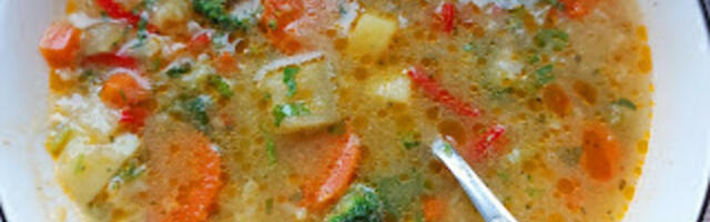 Posna čorba vam je uvek retka i bezukusna: Dodajte 1 kašiku ovog sastojka i biće kremasta i bogata kao da je mesna