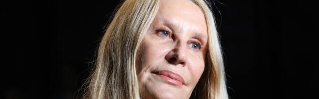 VERICA RAKOČEVIĆ (77) POKAZALA BRATA I SESTU: Jedinstvena prilika da ih vidimo zajedno, ne pojavljuju se u javnosti, a evo i da li liče (FOTO)