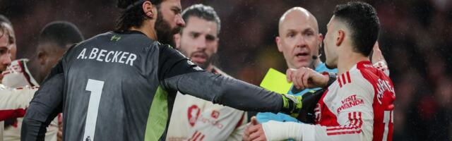 "Ovo je velika sramota!" Svi su pobesneIi zbog poteza igrača Arsenala, napao ga je i Slot