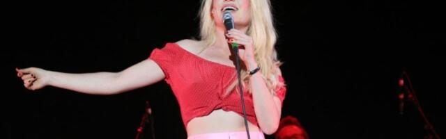 Krišom je drogirao, držao zarobljenu nedeljama i silovao: Slavna pevačica u novom dokumentarcu progovara o paklu kroz koji je prošla