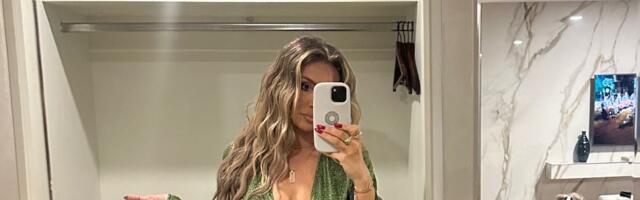 Gola Senidina slika napravila haos na mrežama: Isplivala intima treperke iz tuš kabine