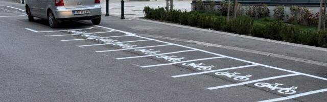 Nova PARKING mesta za MOTOCIKLE u Kragujevcu: Evo gde se plaća, a gde je besplatno? (VIDEO)