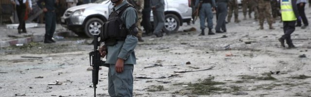 UBIJENO TROJE NOVINARA U AVGANISTANU! Vlasti ne znaju KO STOJI IZA NAPADA!