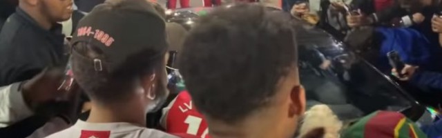 NAVIJAČI SKAKALI po Obamejangovom Lambordžiniju od 260.000 evra! /VIDEO/