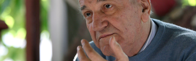 “NE ZNAM KOME JE SMETALA”: Nestala spomen ploča Bati Živojinoviću