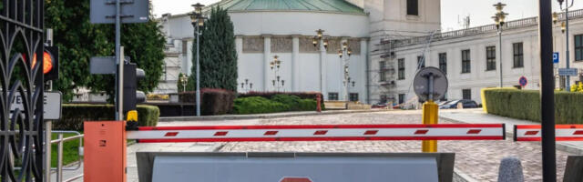 Политичка пат позиција у Пољској: шест странака, без власти