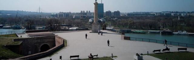Drama na Kalemegdanu! Devojčica (15) pala sa zidina kod "Pobednika"