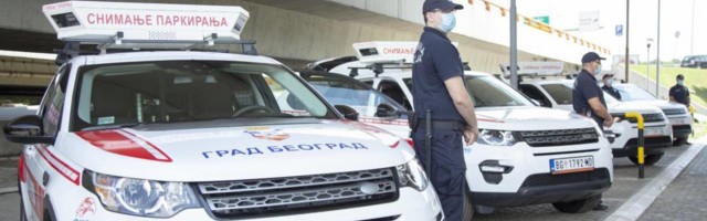 Oko sokolovo se sudarilo sa vojnim džipom i nastale su najluđe fore na Tviteru