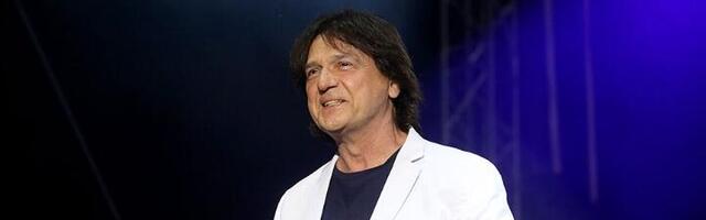 Čolić poklonio damama novu pesmu
