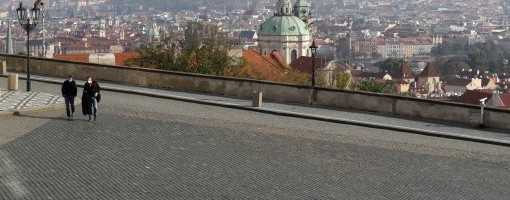 U Češkoj skoro 15.000 zaraženih za jedan dan, uvedene oštrije mere