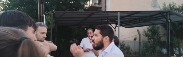 Protest ispred „Niš TV“ – rasprava preko ograde i poruka „Idite u ćacilend“