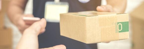 Hladan tuš za onlajn kupce: Poštari u Srbiji počeli da naplaćuju carine i PDV, izuzetak jedna platforma