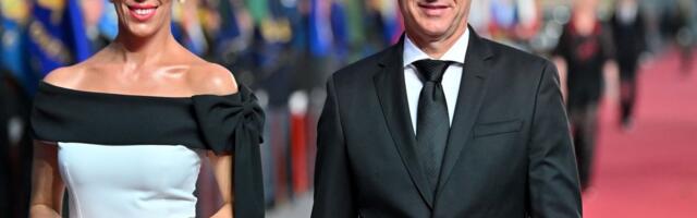 19 godina mlađa supruga slovenskog premijera privukla pažnju na izborima: Mnogi je znaju zbog viralnog snimka