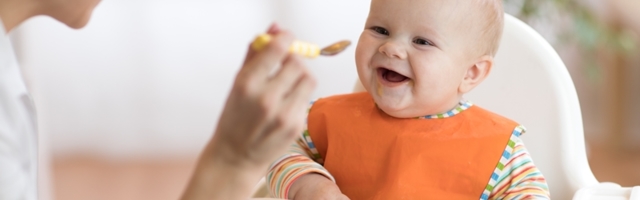 Uvođenje voća u ishranu beba