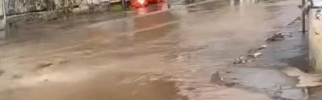 Poplavljene ulice kod Trošarinske pijace u Nišu