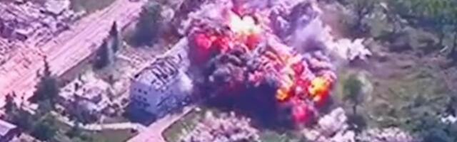 "DVE STOTINE VOJNIKA JE MRTVO", KOPNENE "ZVERI" PROBILE ODBRANU! ŠOK ZA UKRAJINU Odmah se Ministarstvo oglasilo: "Koriste novu taktiku"