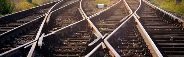 Drama: Pet cisterni sa fosfornom kiselinom ispale iz šina