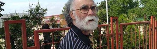 Slavoljub Blagojević, autor lutke sa likom Vučića razapete na krstu, dao izjavu u niškoj PU: Poziv stigao od Odeljenja kriminalističke policije