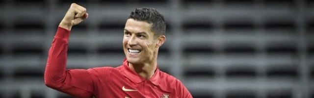 Zvanično! Ronaldo POTPISAO! Seli se u Mančester