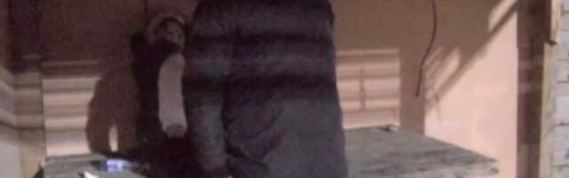 POKAZAO DA MU JE I DALJE STALO DO NJE! Filip Car pronašao upalakanu Dalilu, pa pokušao da je uteši na sve načine! (VIDEO)