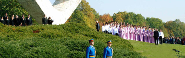 Vučiću, niste bitniji od Velikog školskog časa