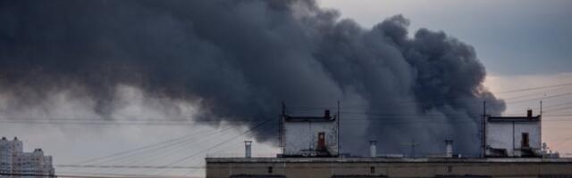 NESTALO LUKSUZNO ZDANJE, DETONACIJE ODJEKIVALE GRADOM: Spektakularno rušenje hotela na prestižnoj lokaciji! Od 23 sprata ostao samo ŠUT! (VIDEO)