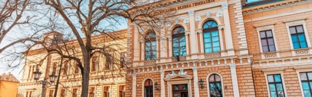 LICEMERJE! Deo profesora Jovine gimnazije brutalno ugasio štrajkače - Svesno uništavaju školu, pa krive direktora!