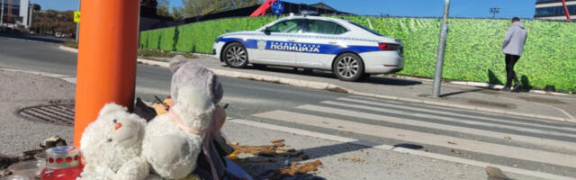 I DANAS SE OPRAŠTAJU OD NASTRADALE PORODICE"Nikada se mi kao narod nećemo opametiti, jer se vodimo mišlju, neće se meni dogoditi"