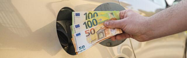 Evo zašto ne bi trebalo da prepunite rezervoar svog automobila! Šteta može da vas košta više od 1.000 evra