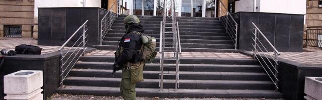 HAOS na suđenju Vračarcima: Okrivljeni se sukobili sa sudijom