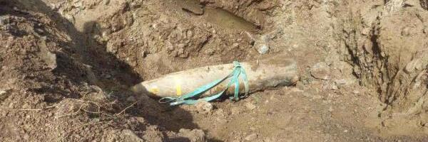 DECA SE IGRALA U BLIZINI STAMBENE ZGRADE, PA PRONAŠLA SUMNJIVI PREDMET! Drama u Banjaluci, roditelji šokirani - policija ODMAH izašla na teren! (FOTO)