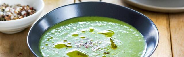 Nema brašna, a čorba kremasta i bogata: Kuvari u vrelu vodu ubacuju namirnicu koja menja svaku zapršku